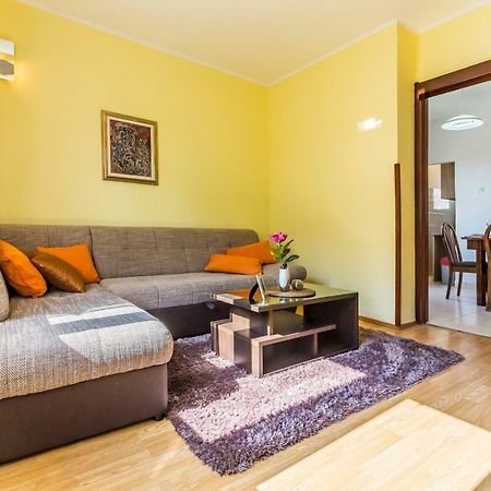 Pula Apartment Exterior photo