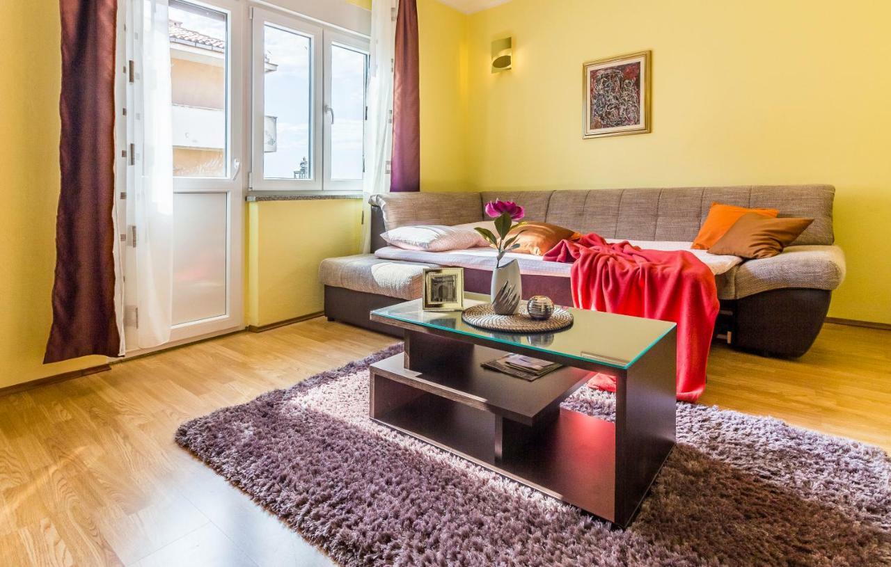Pula Apartment Exterior photo