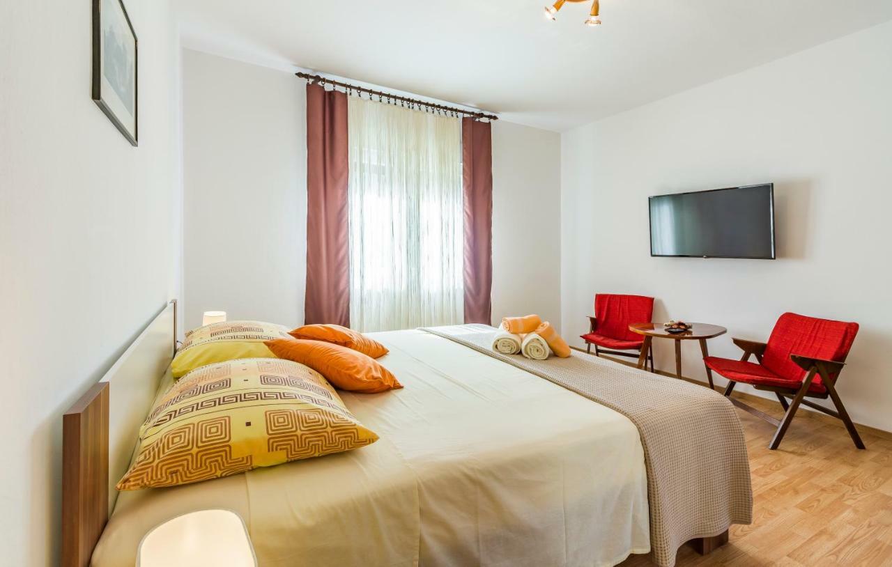 Pula Apartment Exterior photo